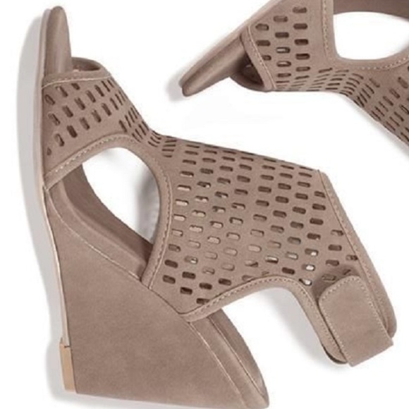 Modern Perforated  wedge sandals 4" heel Brown - Picture 3 of 4